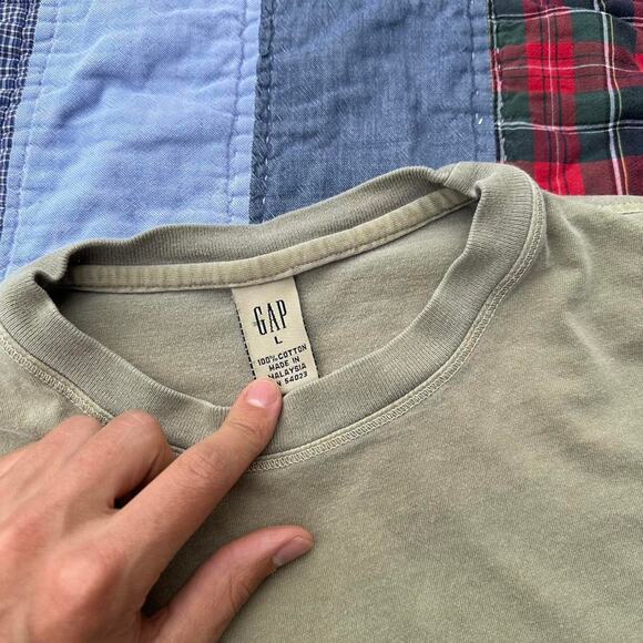 Perfect Vintage 00s Y2K Olive Green Blank GAP Tee Shirt - Picture 4 of 7